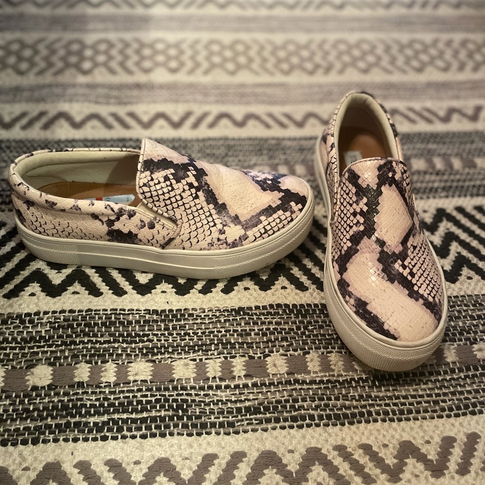 Steve Madden Slip On Sneakers